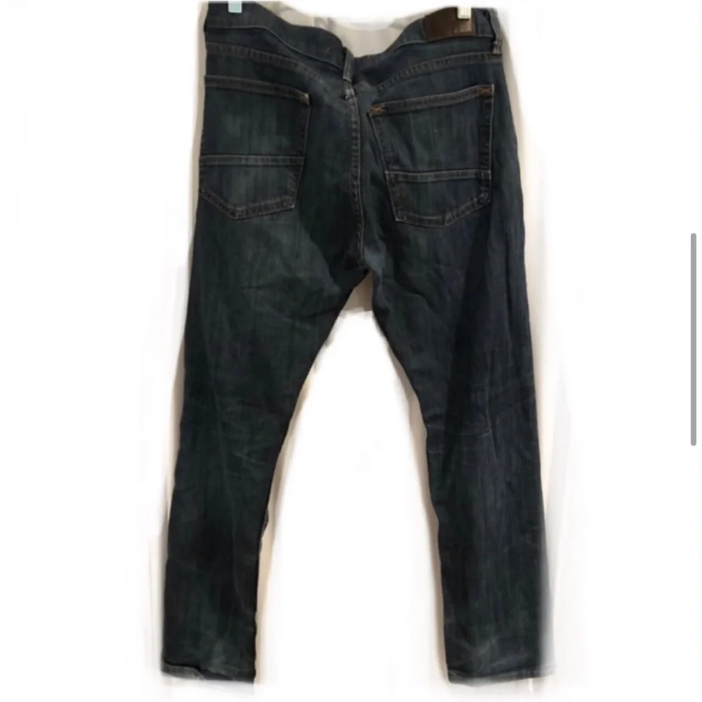 Lee Dungarees Men’s Slim Taper Jeans 32x30 Dark Wash Distressed Knee EUC